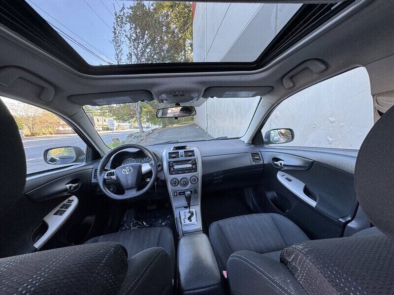 2012 Toyota Corolla L 4dr Sedan 5M - Photo 8 - Seattle, WA 98125