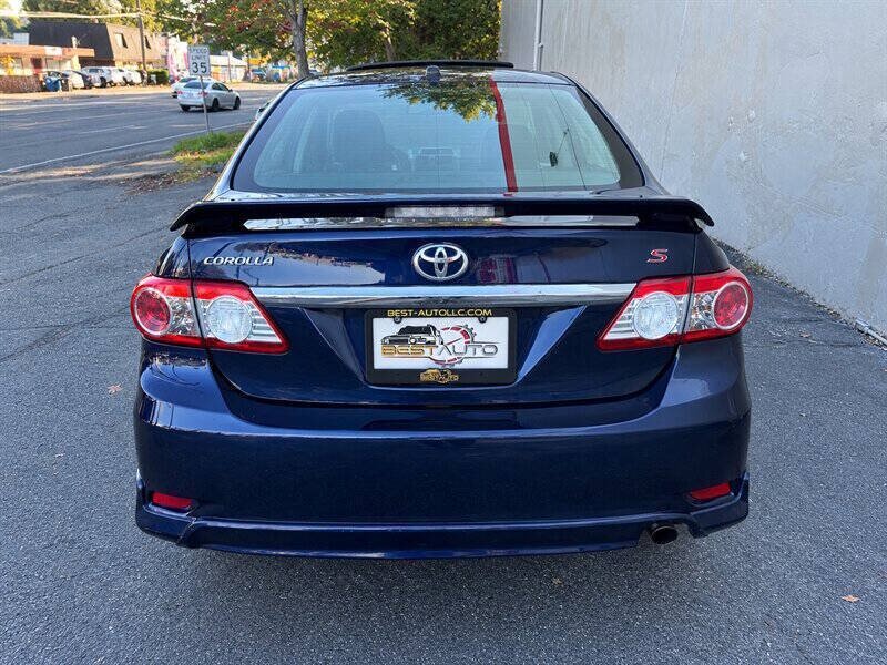 2012 Toyota Corolla L 4dr Sedan 5M - Photo 4 - Seattle, WA 98125