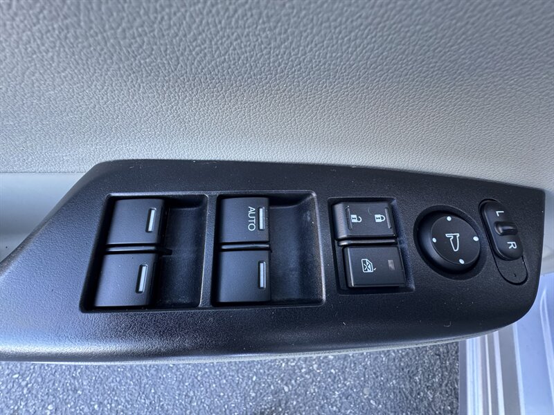 2012 Honda Civic EX - Photo 12 - Seattle, WA 98125