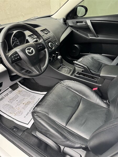 2012 Mazda Mazda3 i Touring 4dr Sedan 5A w/R Production - Photo 8 - Seattle, WA 98125