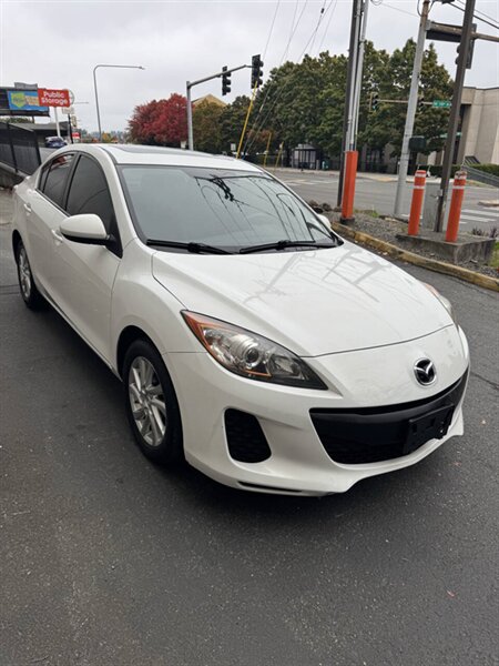 2012 Mazda Mazda3 i Touring 4dr Sedan 5A w/R Production - Photo 4 - Seattle, WA 98125