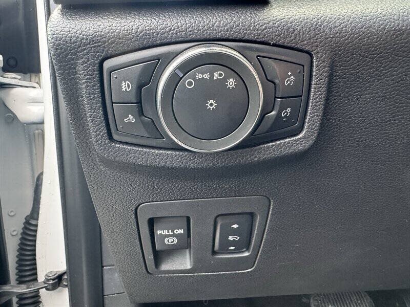 2016 Ford F-150 XL 4x4 4dr SuperCrew 5.5 ft. SB - Photo 9 - Seattle, WA 98125