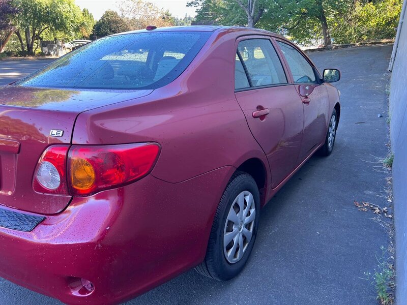 2009 Toyota Corolla LE 4dr Sedan 4A - Photo 6 - Seattle, WA 98125