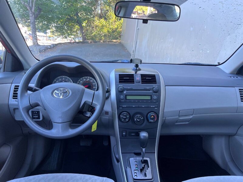 2009 Toyota Corolla LE 4dr Sedan 4A - Photo 9 - Seattle, WA 98125