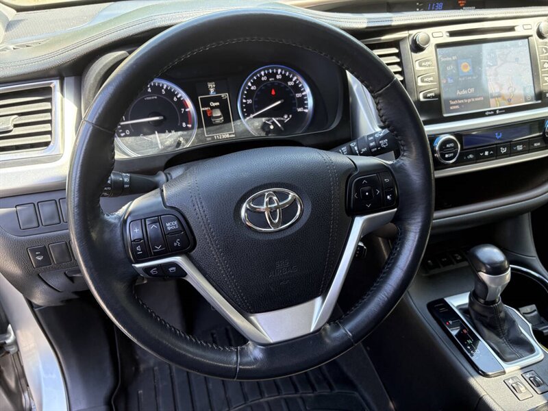 2015 Toyota Highlander XLE AWD 4dr SUV - Photo 7 - Seattle, WA 98125