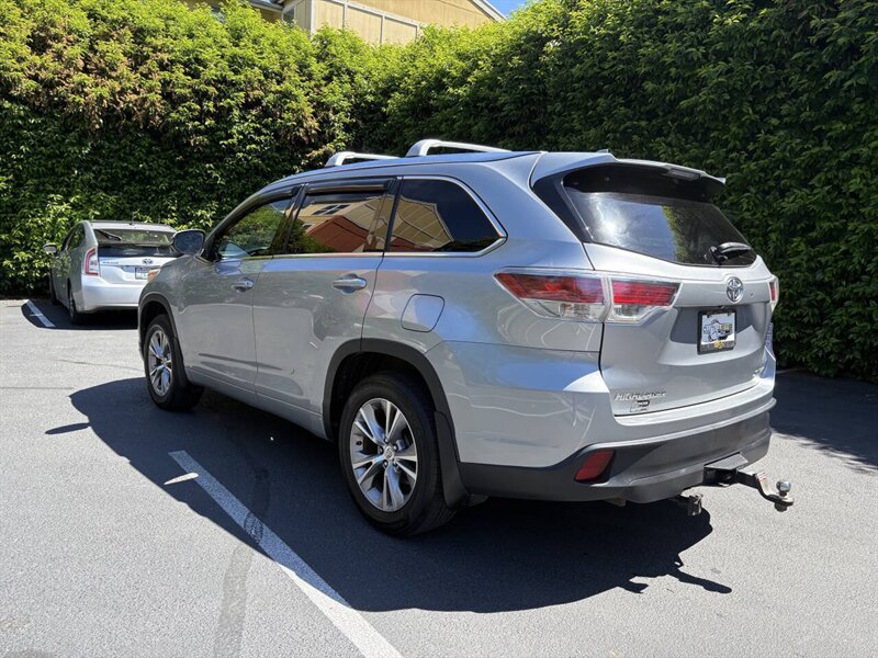 2015 Toyota Highlander XLE AWD 4dr SUV - Photo 5 - Seattle, WA 98125