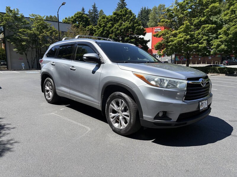 2015 Toyota Highlander XLE AWD 4dr SUV - Photo 2 - Seattle, WA 98125