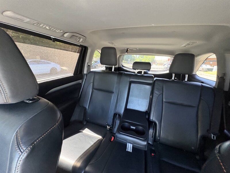 2015 Toyota Highlander XLE AWD 4dr SUV - Photo 12 - Seattle, WA 98125