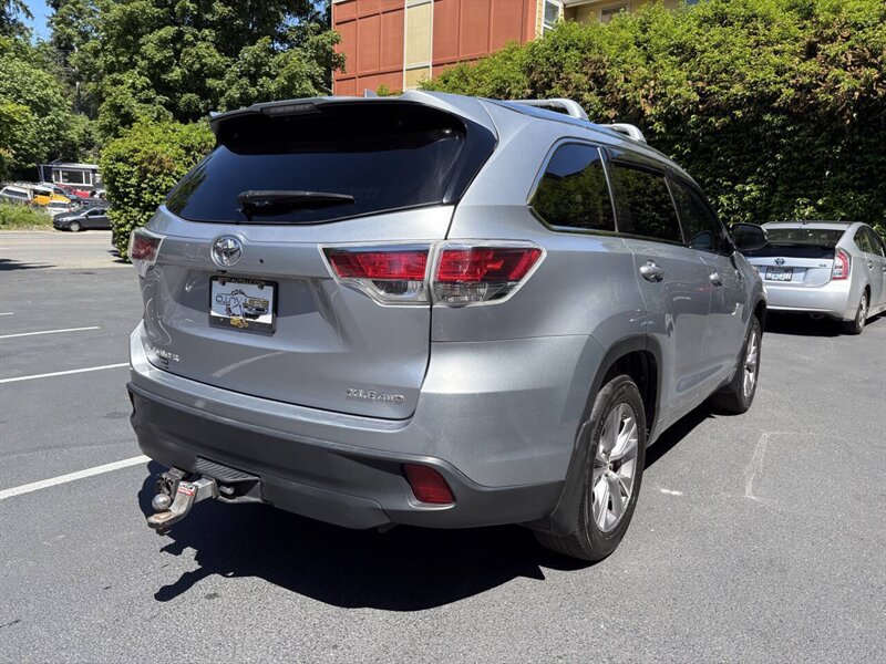 2015 Toyota Highlander XLE AWD 4dr SUV - Photo 3 - Seattle, WA 98125