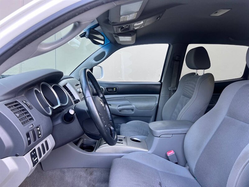 2006 Toyota Tacoma V6 4dr Double Cab 4WD (4L 5A) - Photo 8 - Seattle, WA 98125