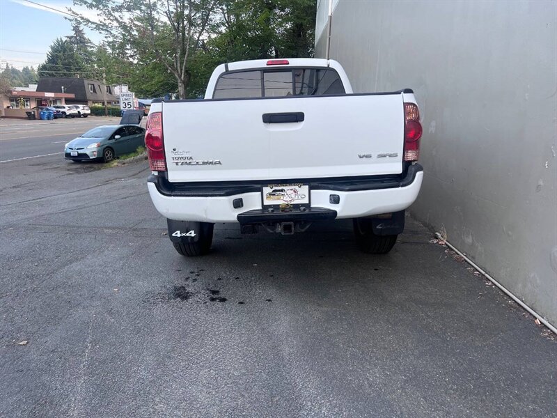 2006 Toyota Tacoma V6 4dr Double Cab 4WD (4L 5A) - Photo 5 - Seattle, WA 98125