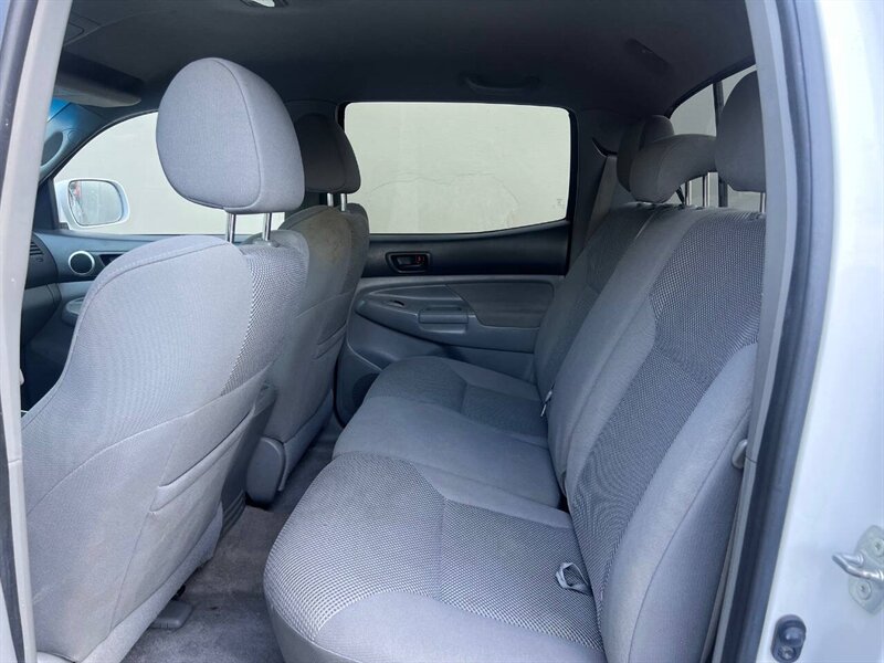2006 Toyota Tacoma V6 4dr Double Cab 4WD (4L 5A) - Photo 7 - Seattle, WA 98125