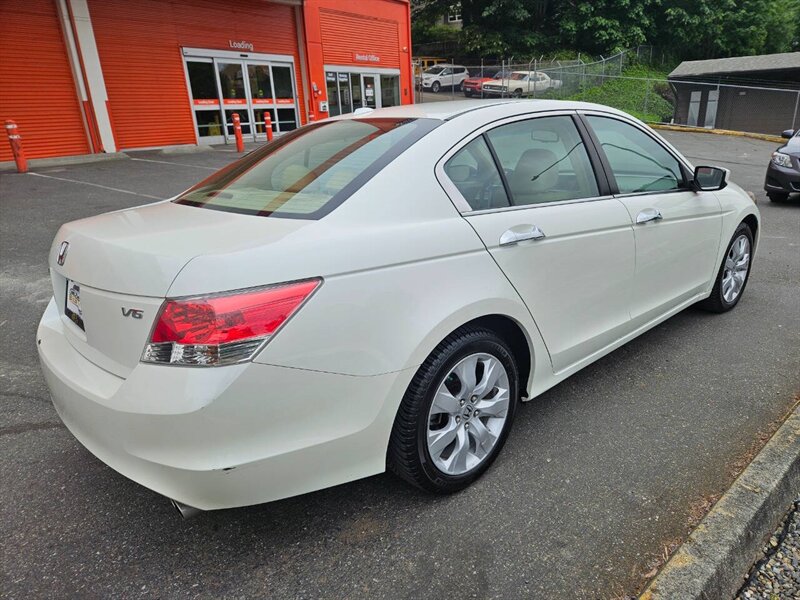 2009 Honda Accord EX L V6 4dr Sedan 5A - Photo 6 - Seattle, WA 98125