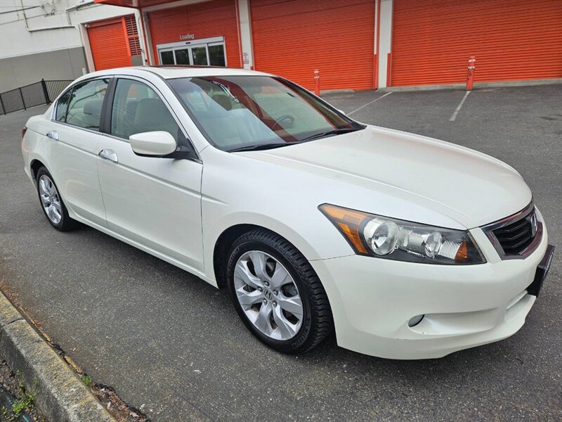 2009 Honda Accord EX L V6 4dr Sedan 5A - Photo 7 - Seattle, WA 98125