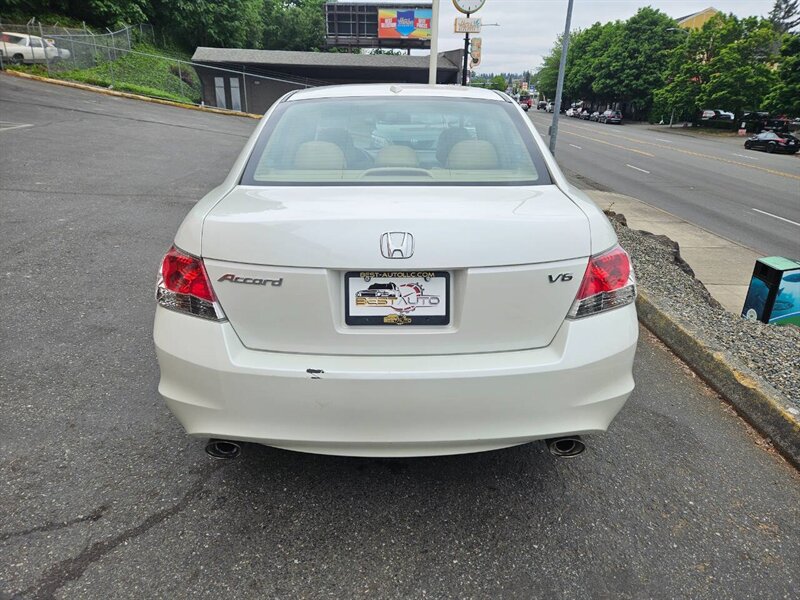 2009 Honda Accord EX L V6 4dr Sedan 5A - Photo 5 - Seattle, WA 98125