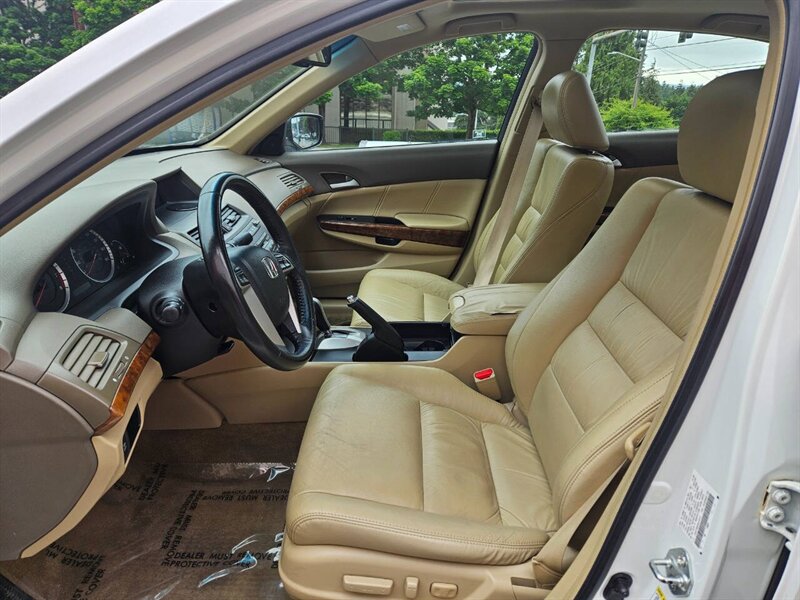2009 Honda Accord EX L V6 4dr Sedan 5A - Photo 9 - Seattle, WA 98125