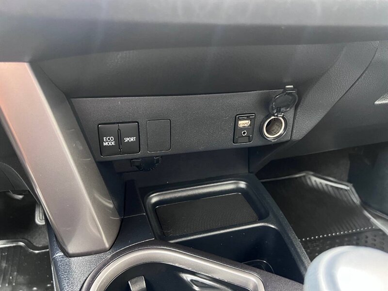 2018 Toyota RAV4 LE AWD 4dr SUV - Photo 13 - Seattle, WA 98125