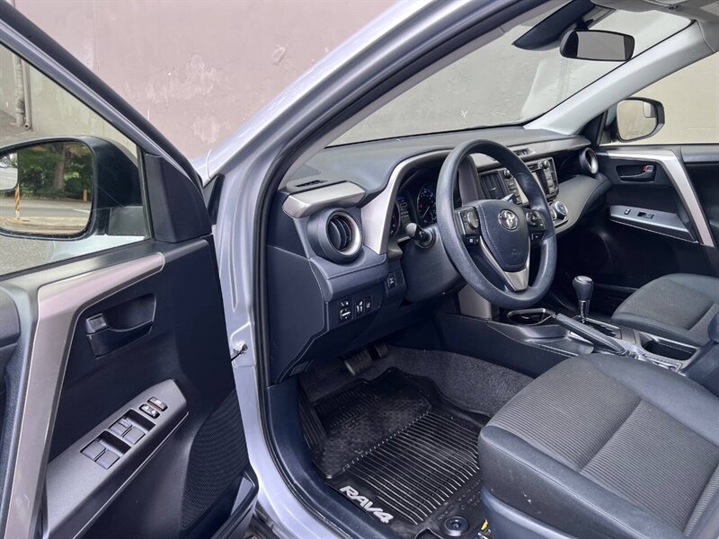 2018 Toyota RAV4 LE AWD 4dr SUV - Photo 11 - Seattle, WA 98125