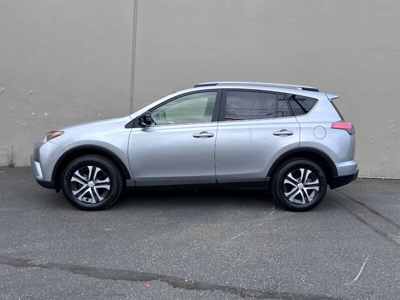 2018 Toyota RAV4 LE AWD 4dr SUV - Photo 3 - Seattle, WA 98125