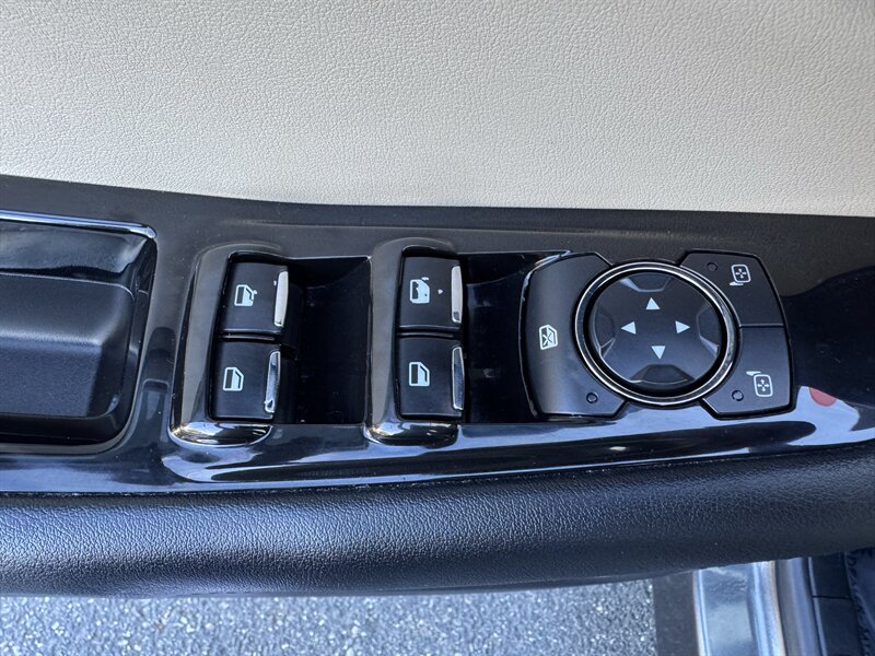 2020 Ford Edge SEL - Photo 8 - Seattle, WA 98125