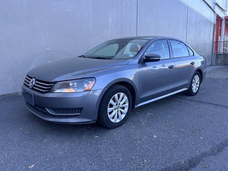 2014 Volkswagen Passat 1.8T S PZEV 4dr Sedan 6A   - Photo 1 - Seattle, WA 98125
