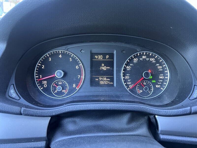 2014 Volkswagen Passat 1.8T S PZEV 4dr Sedan 5M - Photo 15 - Seattle, WA 98125
