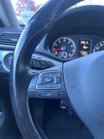 2014 Volkswagen Passat 1.8T S PZEV 4dr Sedan 5M - Photo 12 - Seattle, WA 98125