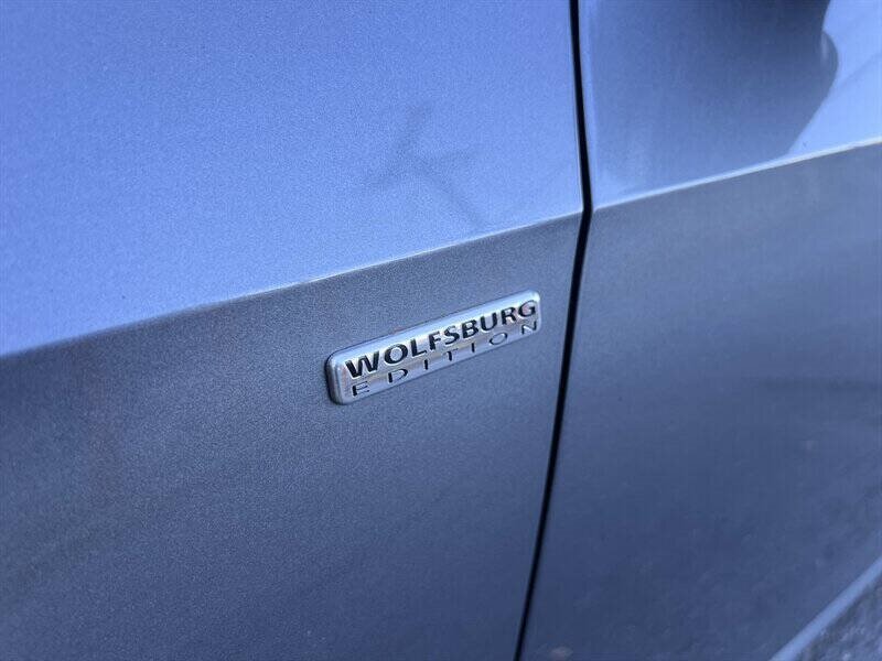 2014 Volkswagen Passat 1.8T S PZEV 4dr Sedan 6A - Photo 7 - Seattle, WA 98125