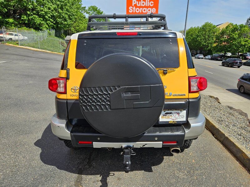 2007 Toyota FJ Cruiser Base 4dr SUV 4WD (4L V6 6M) - Photo 5 - Seattle, WA 98125