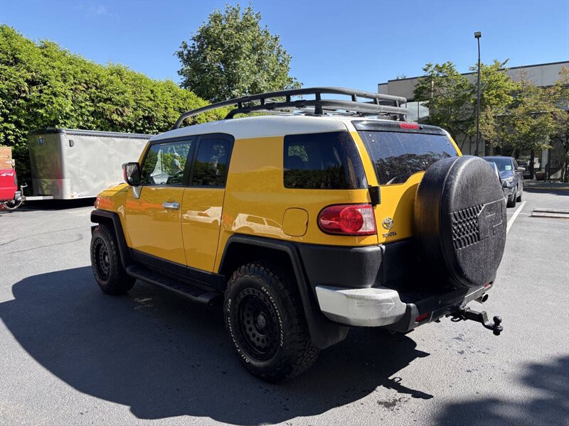 2007 Toyota FJ Cruiser Base 4dr SUV 4WD (4L V6 6M) - Photo 9 - Seattle, WA 98125