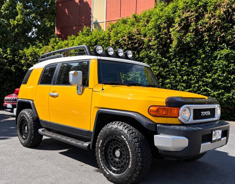 2007 Toyota FJ Cruiser Base 4dr SUV 4WD (4L V6 6M) - Photo 4 - Seattle, WA 98125