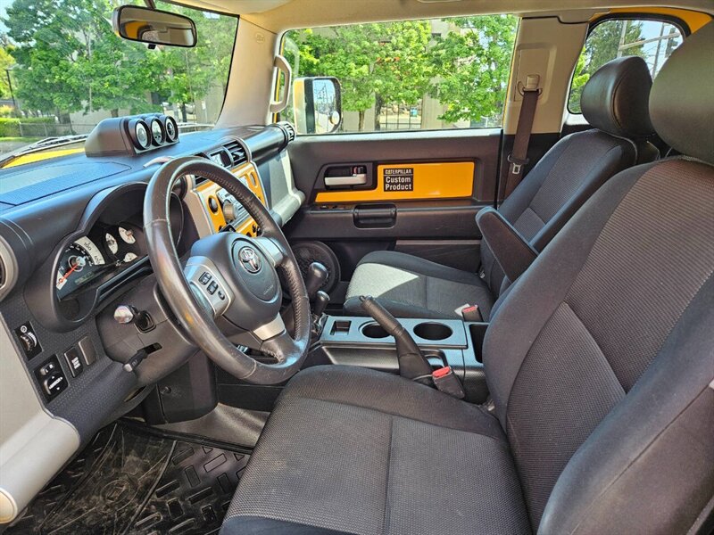 2007 Toyota FJ Cruiser Base 4dr SUV 4WD (4L V6 6M) - Photo 6 - Seattle, WA 98125