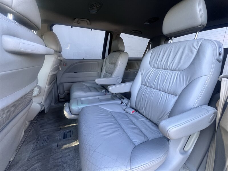 2006 Honda Odyssey EX-L w/DVD - Photo 11 - Seattle, WA 98125