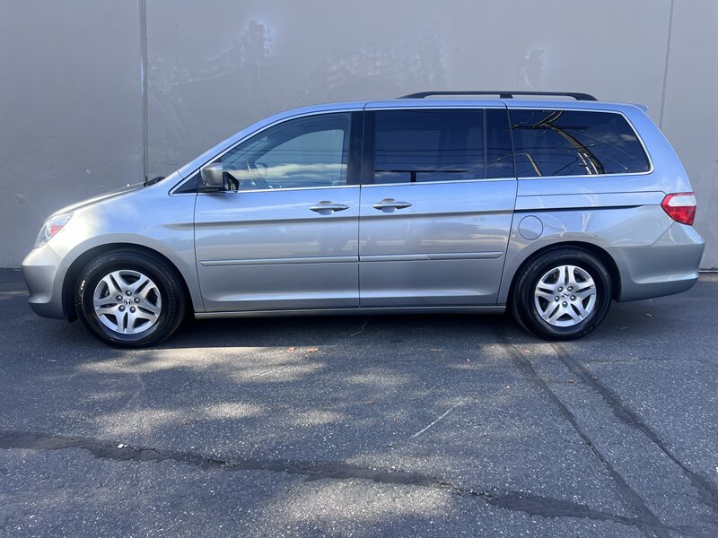 2006 Honda Odyssey EX-L w/DVD - Photo 2 - Seattle, WA 98125