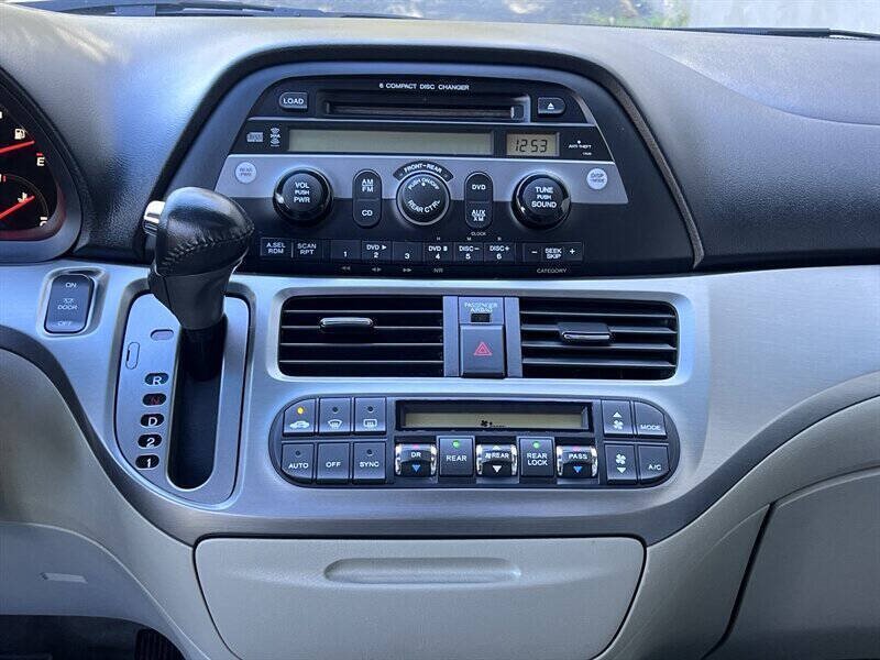 2006 Honda Odyssey EX L w/DVD 4dr Mini Van - Photo 17 - Seattle, WA 98125