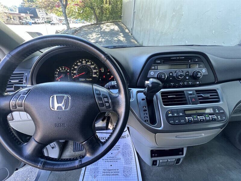 2006 Honda Odyssey EX L w/DVD 4dr Mini Van - Photo 23 - Seattle, WA 98125