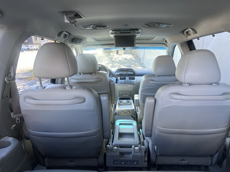2006 Honda Odyssey EX-L w/DVD - Photo 8 - Seattle, WA 98125