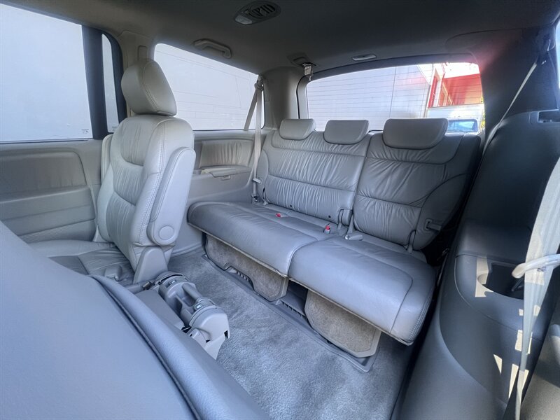2006 Honda Odyssey EX-L w/DVD - Photo 10 - Seattle, WA 98125