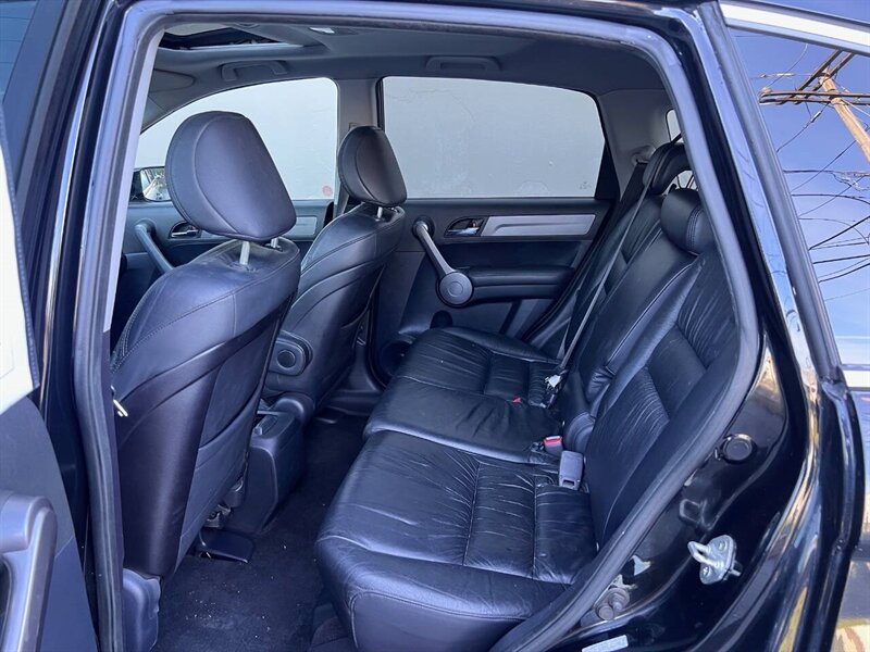 2008 Honda CR-V EX L w/Navi AWD 4dr SUV - Photo 8 - Seattle, WA 98125