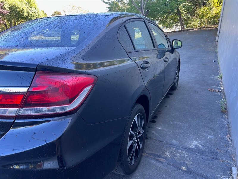 2013 Honda Civic LX 4dr Sedan 5A - Photo 5 - Seattle, WA 98125