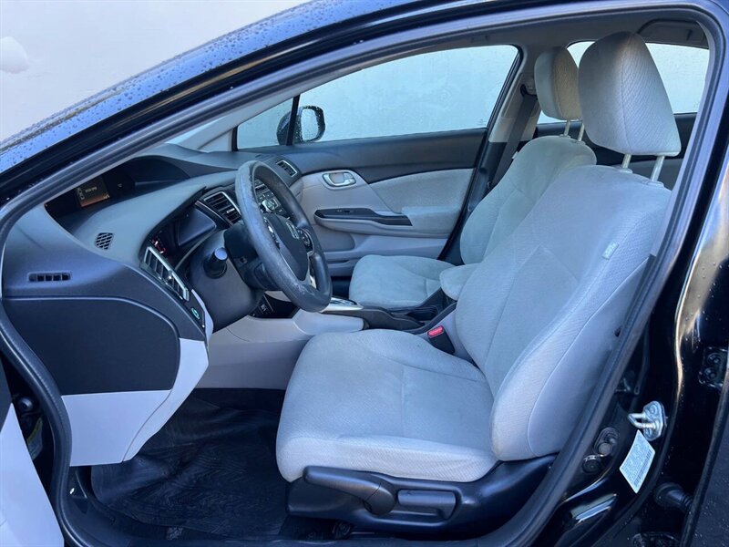 2013 Honda Civic LX 4dr Sedan 5A - Photo 6 - Seattle, WA 98125