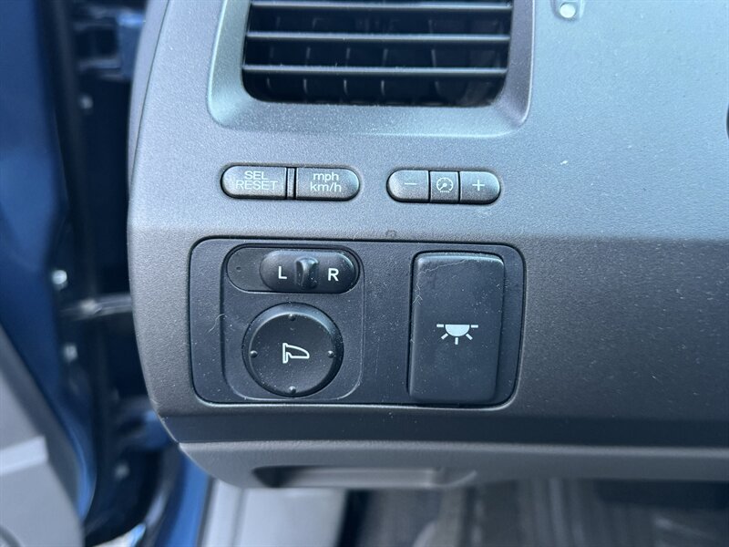 2006 Honda Civic EX - Photo 16 - Seattle, WA 98125
