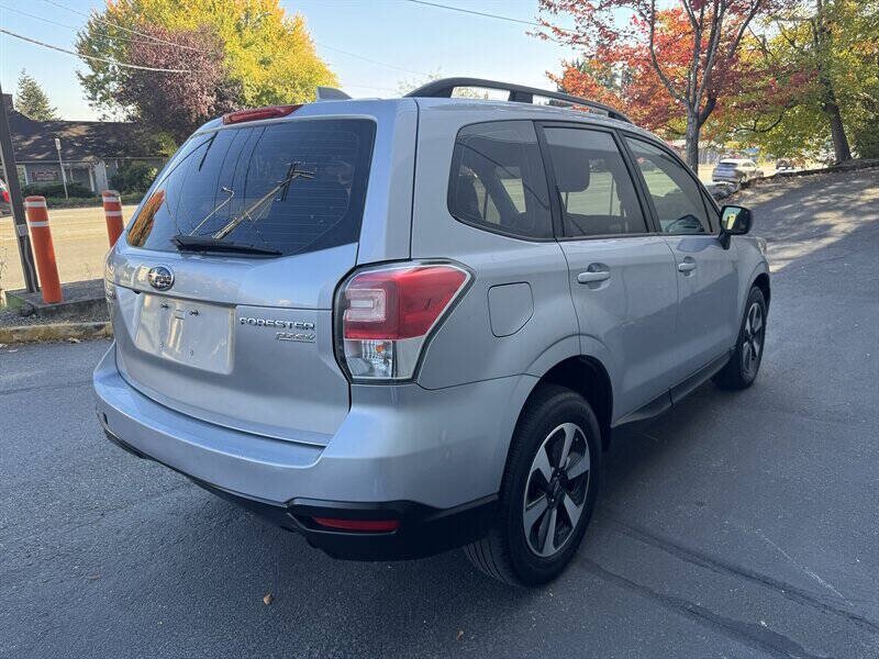 2017 Subaru Forester 2.5i AWD 4dr Crossover CVT - Photo 4 - Seattle, WA 98125