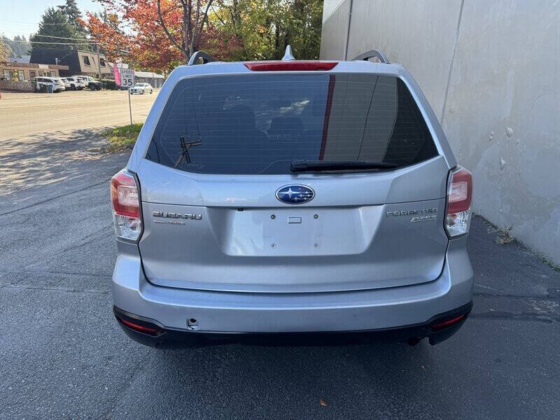 2017 Subaru Forester 2.5i AWD 4dr Crossover CVT - Photo 5 - Seattle, WA 98125