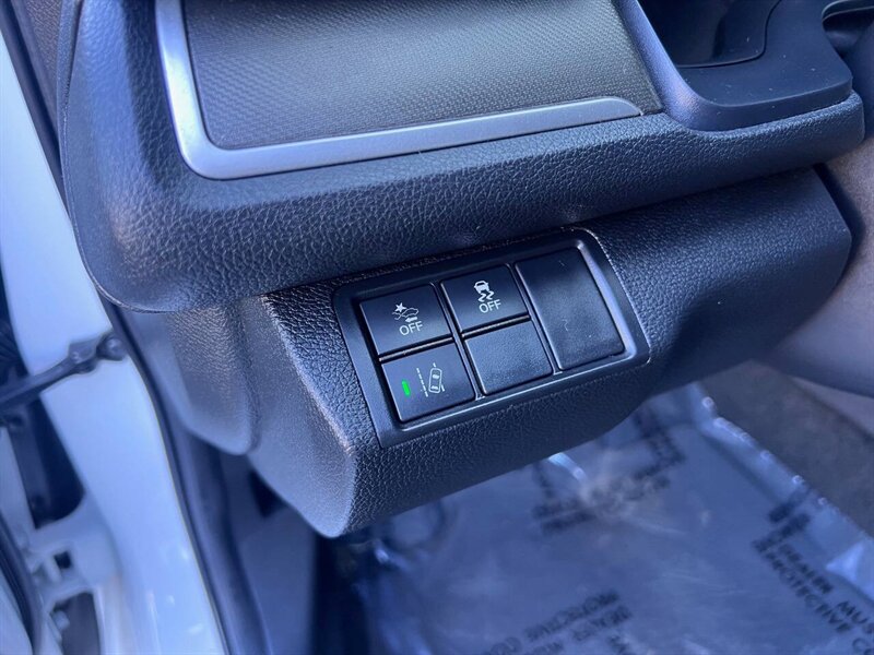 2019 Honda Civic LX 4dr Sedan CVT - Photo 13 - Seattle, WA 98125