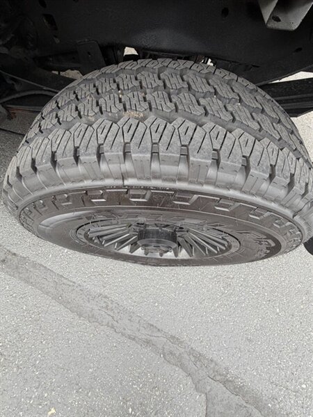 2019 Ford F-350 XLT 4x4 4dr Crew Cab 6.8 ft. SB SRW Pickup - Photo 8 - Seattle, WA 98125