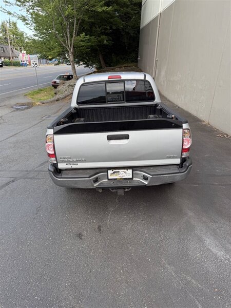 2007 Toyota Tacoma V6 4dr Double Cab 4WD 5.0 ft. SB (4L 5A) - Photo 5 - Seattle, WA 98125