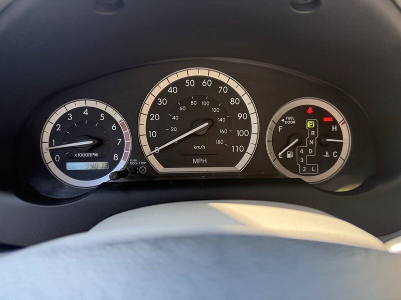 2005 Toyota Sienna CE 7 Passenger 4dr Mini Van - Photo 16 - Seattle, WA 98125