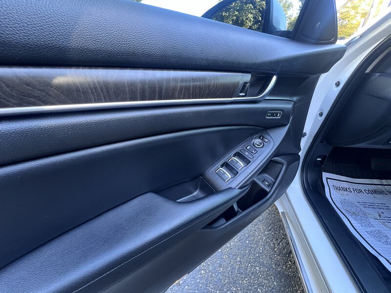 2018 Honda Accord EX-L - Photo 13 - Seattle, WA 98125