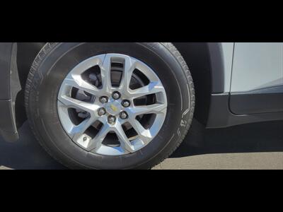 2018 Chevrolet Traverse LS - Photo 9 - Bakersfield, CA 93312